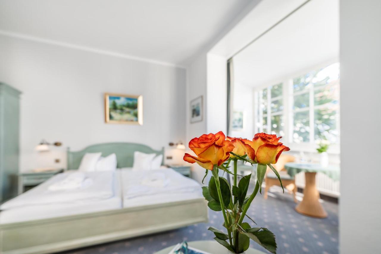 Hotel Villa Neander Binz Buitenkant foto