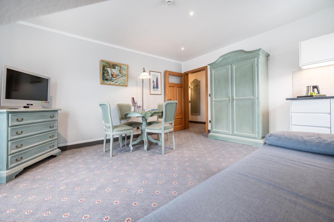 Hotel Villa Neander Binz Buitenkant foto