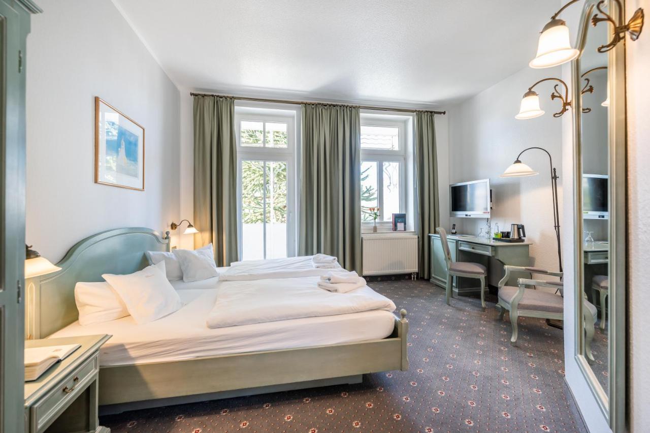 Hotel Villa Neander Binz Buitenkant foto