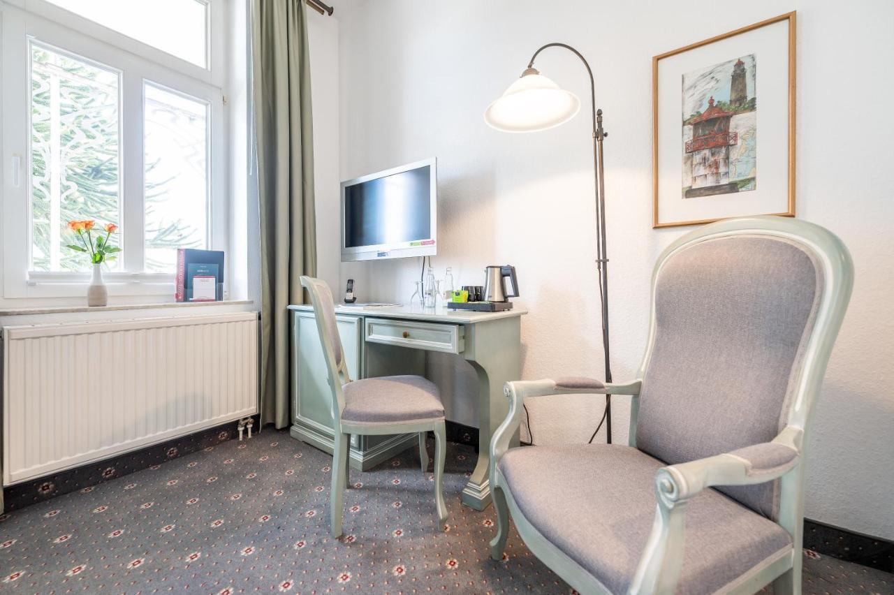 Hotel Villa Neander Binz Buitenkant foto